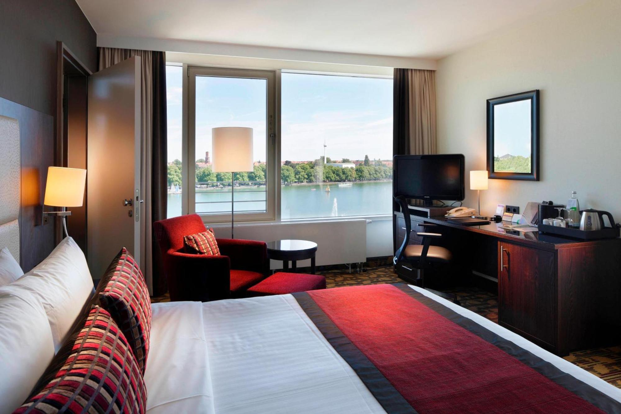 Courtyard By Marriott Maschsee Hotel Hannover