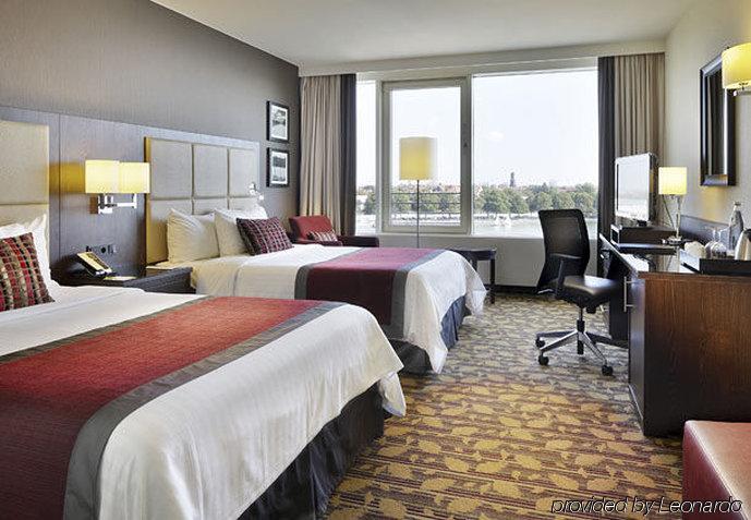 Courtyard By Marriott Maschsee Hotel 4*