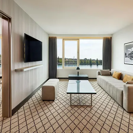 Courtyard By Marriott Hannover Maschsee Exterior photo