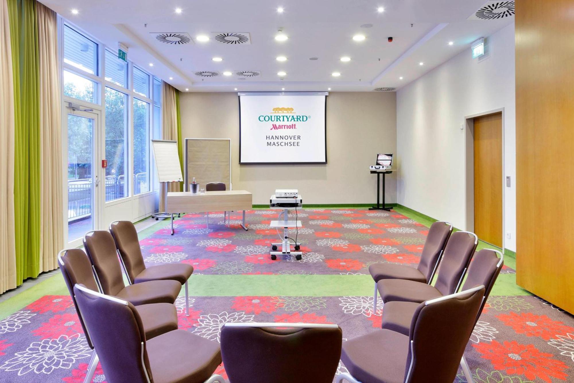 Courtyard By Marriott Maschsee Hotel Hannover