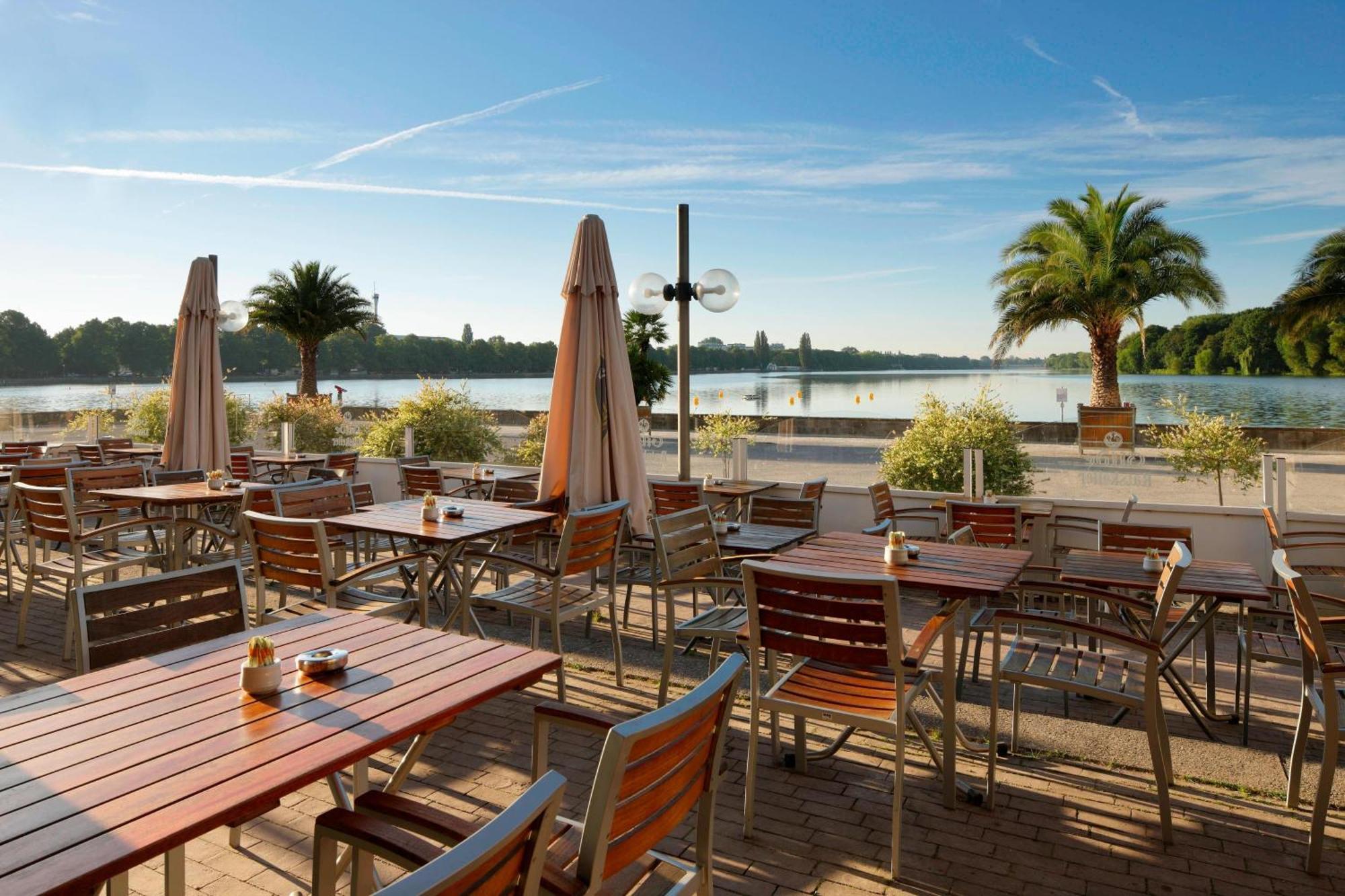 Courtyard By Marriott Maschsee