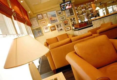 Courtyard By Marriott Maschsee 4*